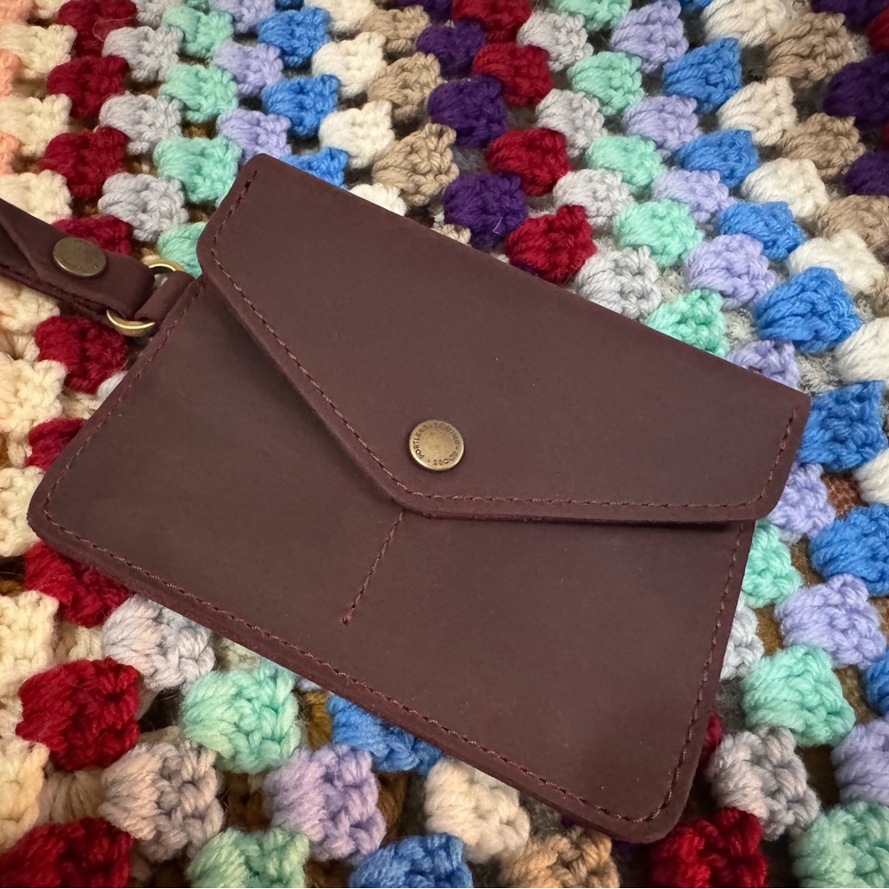 Portland Leather Passport Wristlet - Merlot